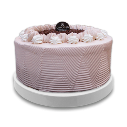 Elegante y sencillo, nuestro pastel de Moka con una suave crema sabor café.