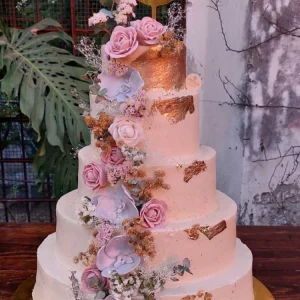 Pastel para boda en 5 pisos.